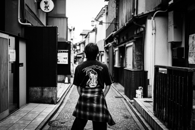 逢央