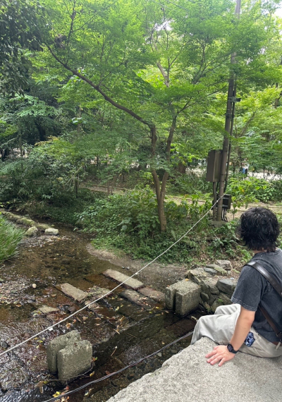 7818