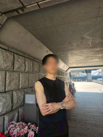7831